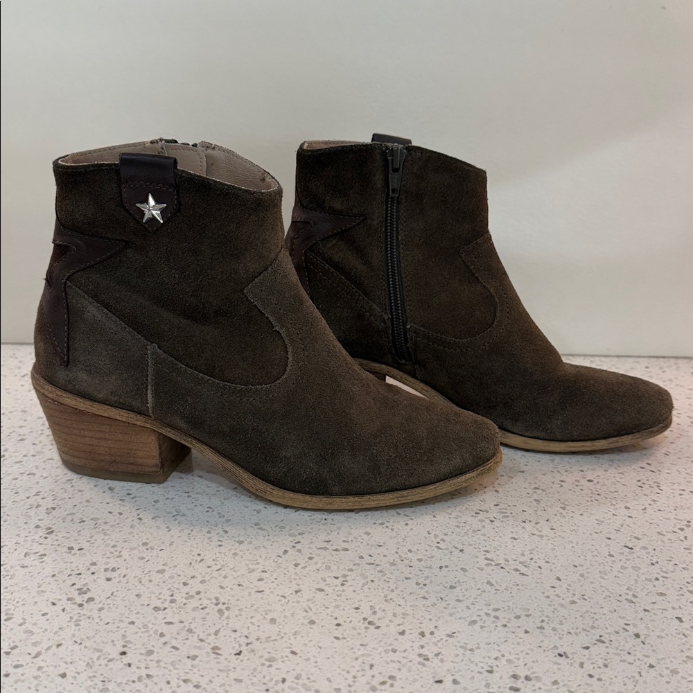 Steve Madden Brown/Green Ankle Booties